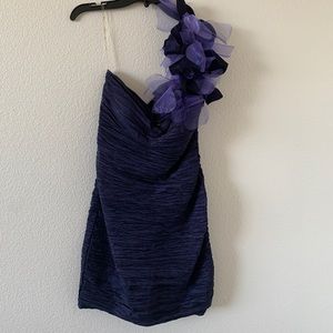 NWT Daisy purple off the shoulder dress ❤️